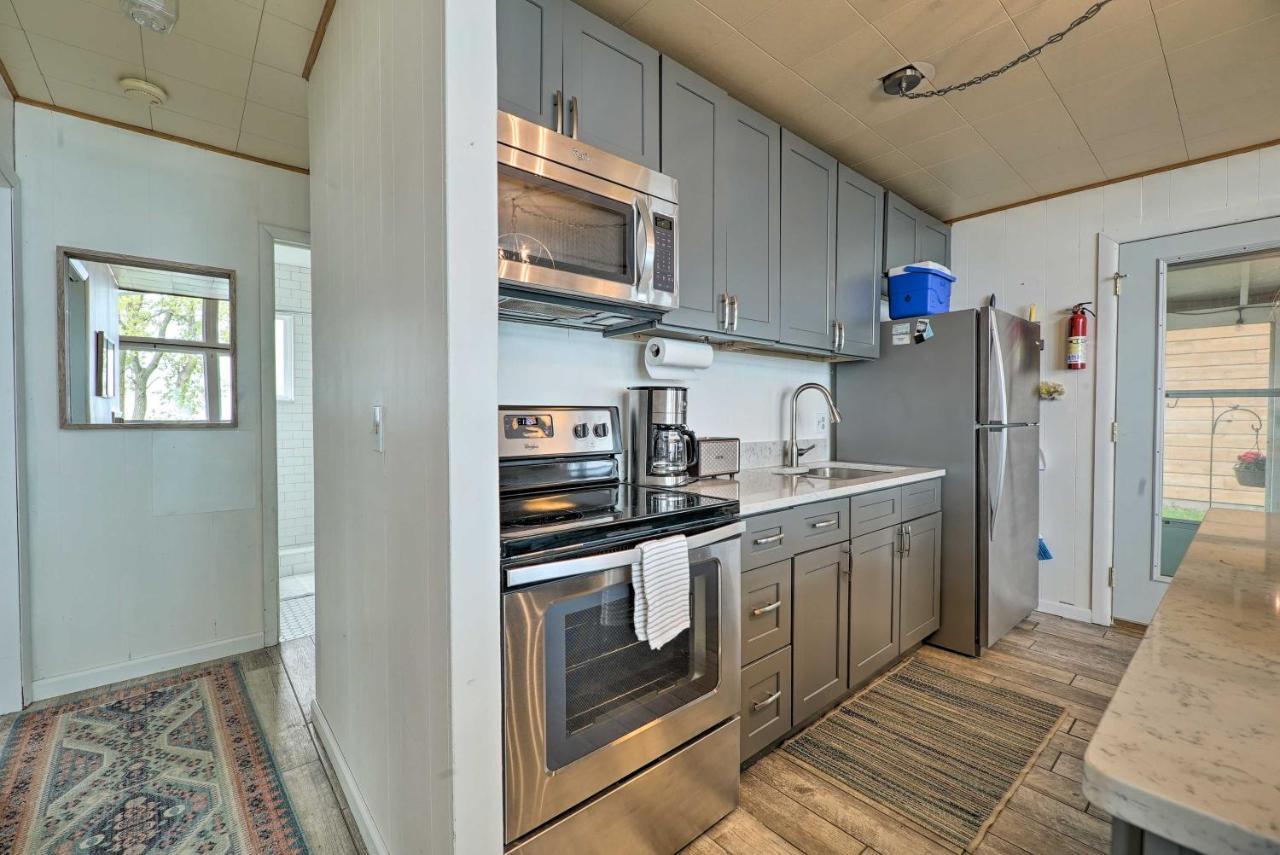 Lakefront Cottage Near Wineries And State Parks! 미어스 외부 사진