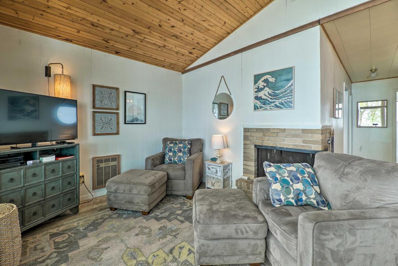 Lakefront Cottage Near Wineries And State Parks! 미어스 외부 사진