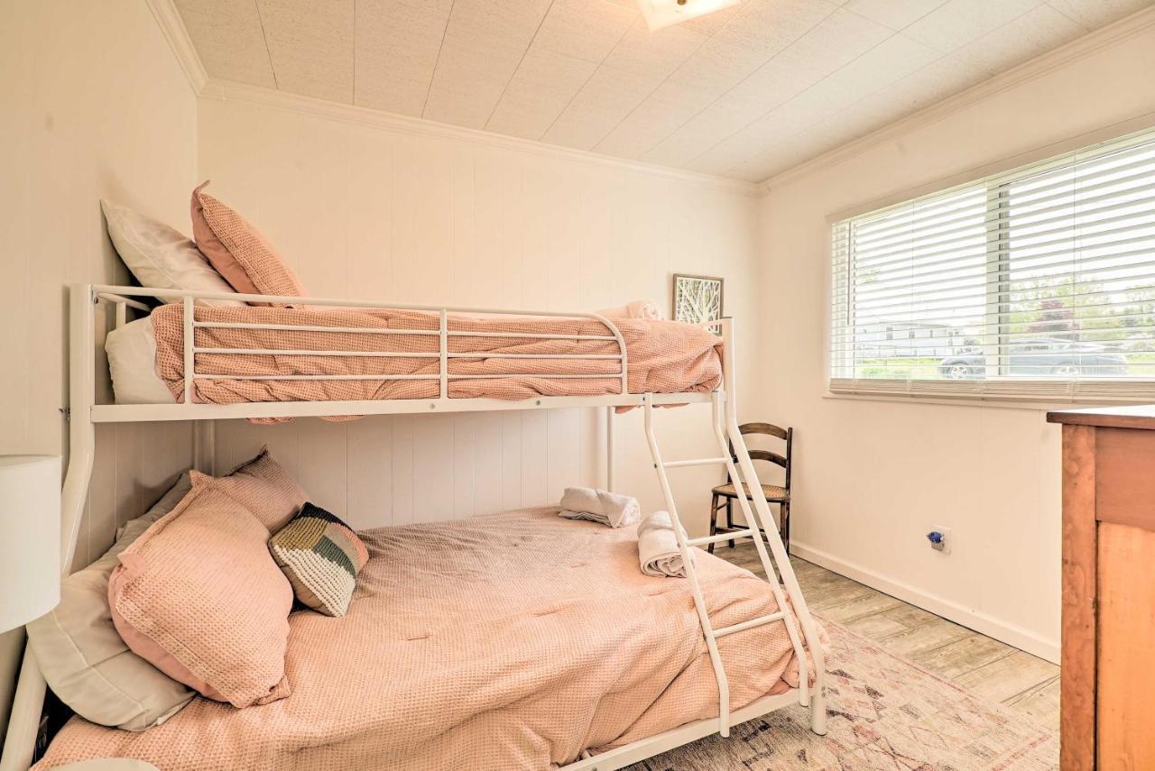 Lakefront Cottage Near Wineries And State Parks! 미어스 외부 사진